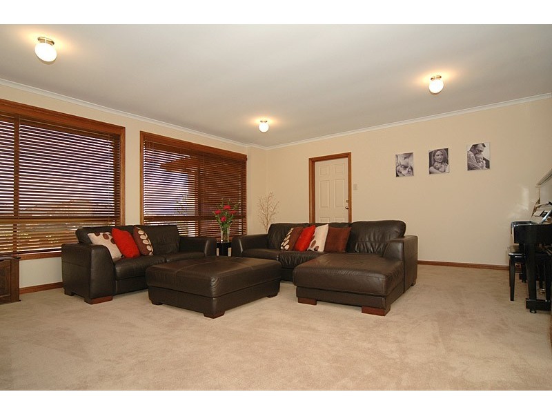 15 Brooklyn Chase, Greenwith SA 5125