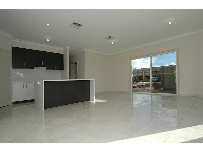 2 Wiera Street (cnr Phillipson Cct & Weira St), Mawson Lakes SA 5095