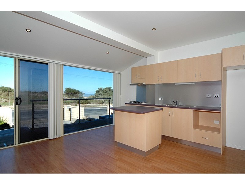 3/1 Esplanade, Semaphore South SA 5019