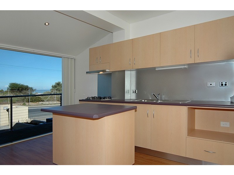 3/1 Esplanade, Semaphore South SA 5019