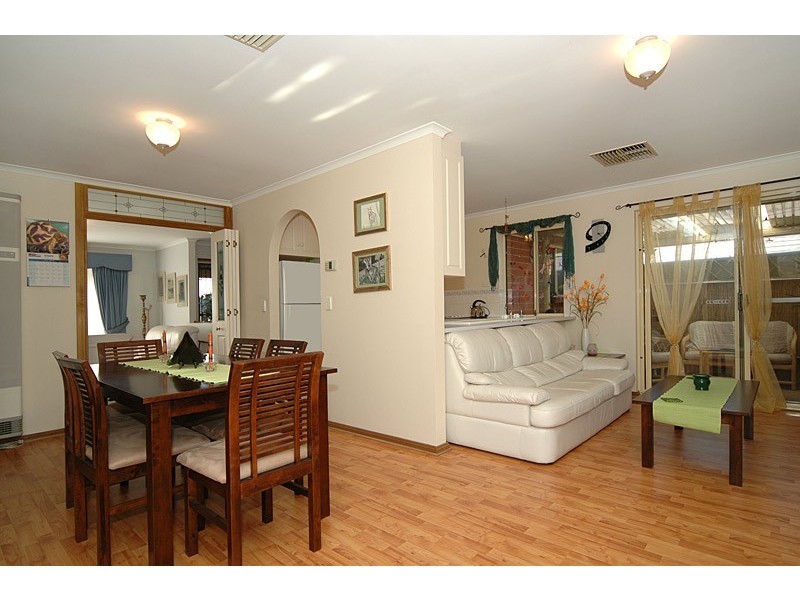 7 Lake Magenta Court, Greenwith SA 5125