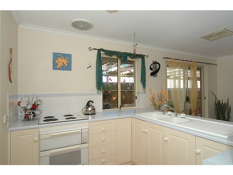7 Lake Magenta Court, Greenwith SA 5125