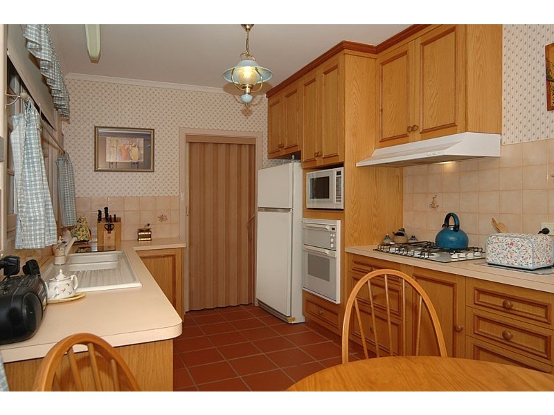 15 Heather Drive, Ridgehaven SA 5097