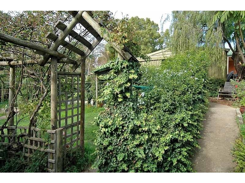 15 Heather Drive, Ridgehaven SA 5097