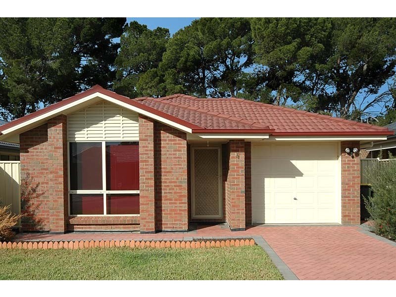 4 Balmoral Court, Paralowie SA 5108