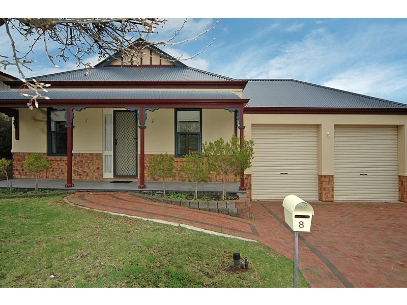 8 Hedgerow Court, Greenwith SA 5125