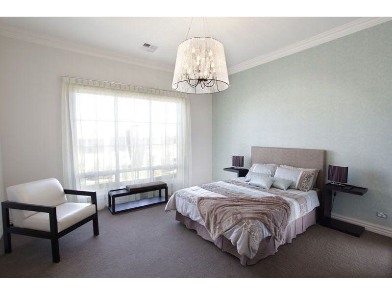 99 Highfield Drive, Craigburn Farm SA 5051