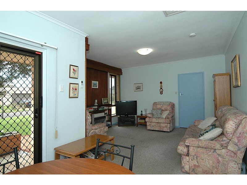 12 Perth Avenue, Valley View SA 5093