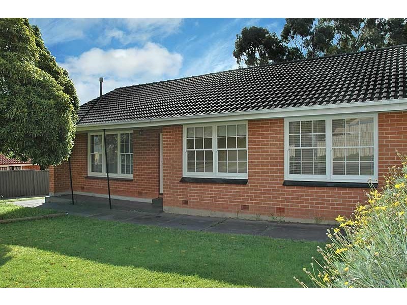 8 Grant Avenue, Ridgehaven SA 5097