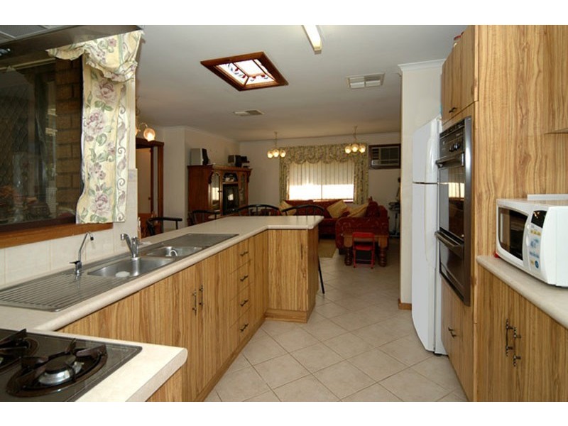 4 Zinfandel Avenue, Wynn Vale SA 5127