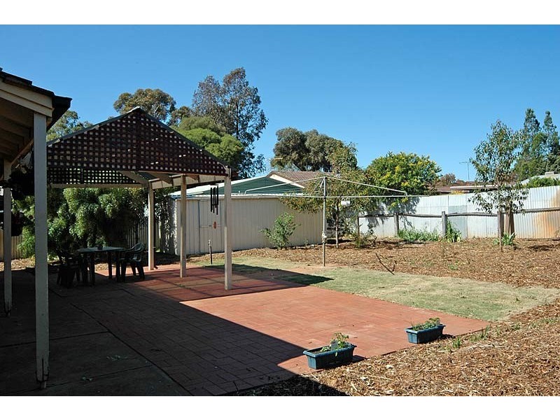 18 Alawoona Road, Munno Para SA 5115