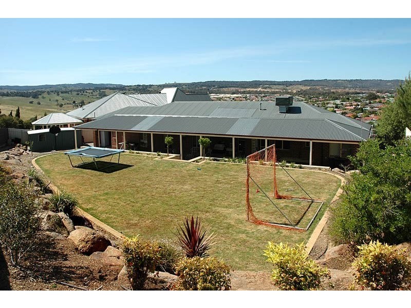 9 Chapel Hill Road, Greenwith SA 5125