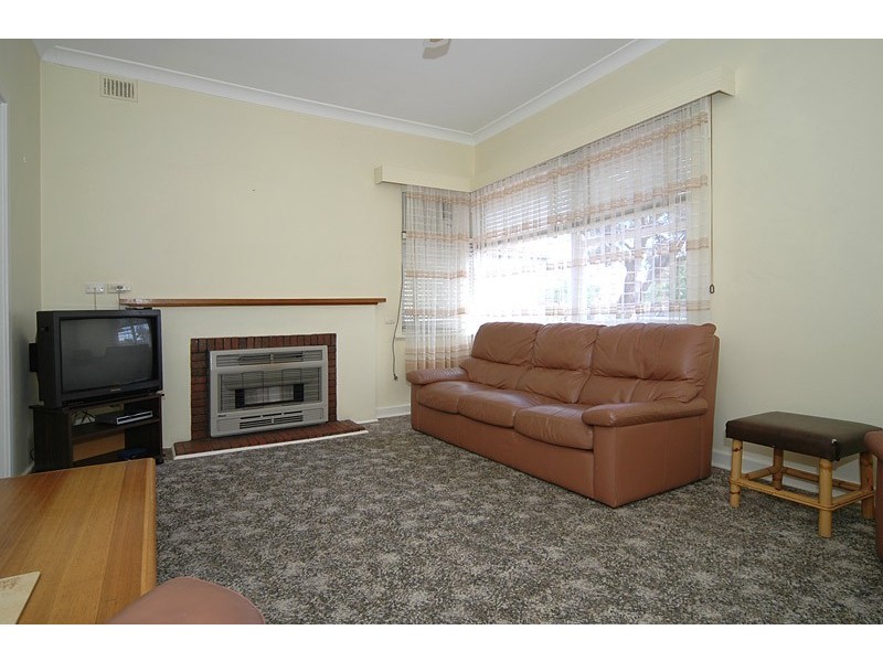 5 Chaucer Street, Clearview SA 5085