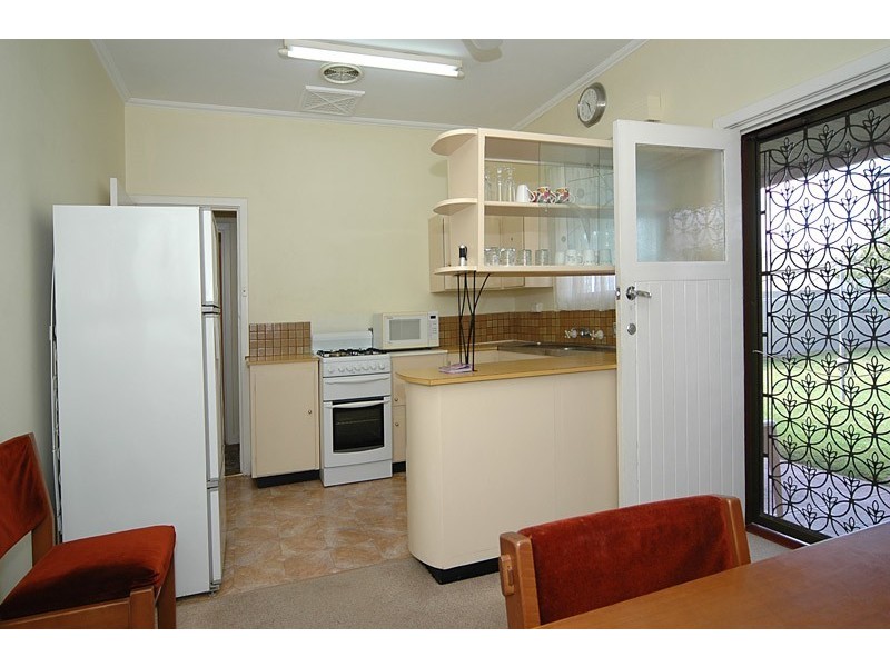 5 Chaucer Street, Clearview SA 5085