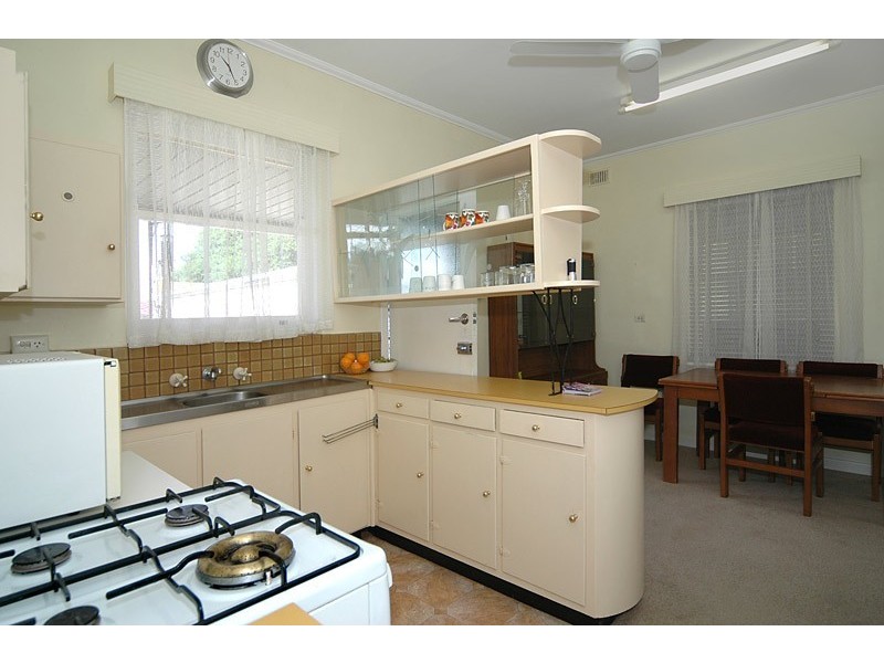 5 Chaucer Street, Clearview SA 5085