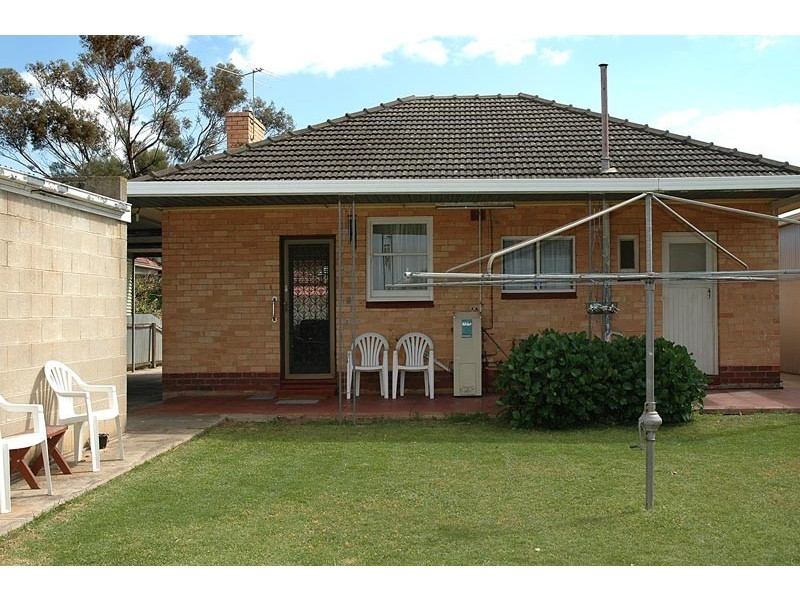 5 Chaucer Street, Clearview SA 5085