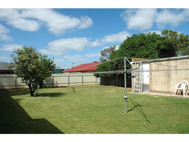 5 Chaucer Street, Clearview SA 5085