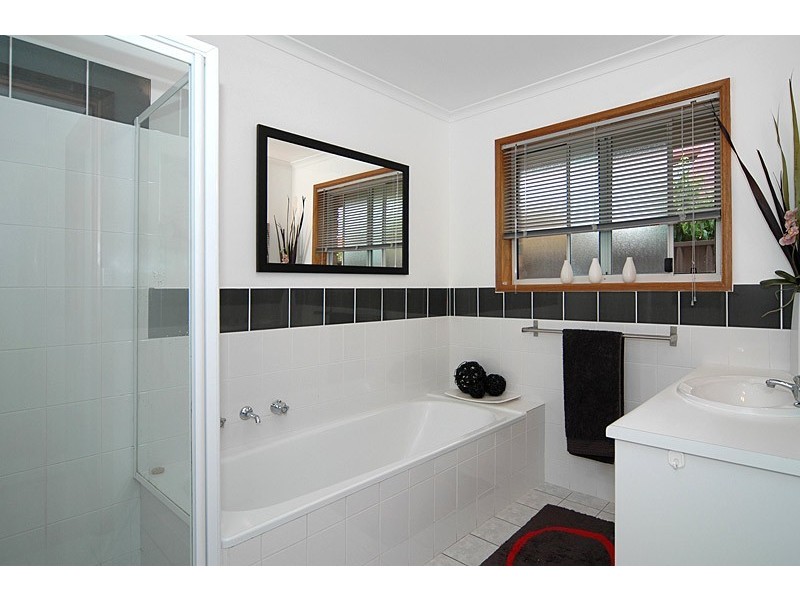 33 Lynton Avenue, Gilles Plains SA 5086