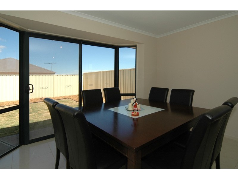 28 Burwood Road, Munno Para West SA 5115