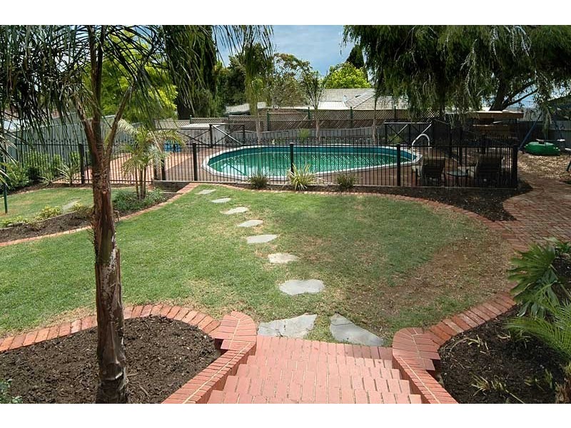 10 Grevillea Drive, Banksia Park SA 5091