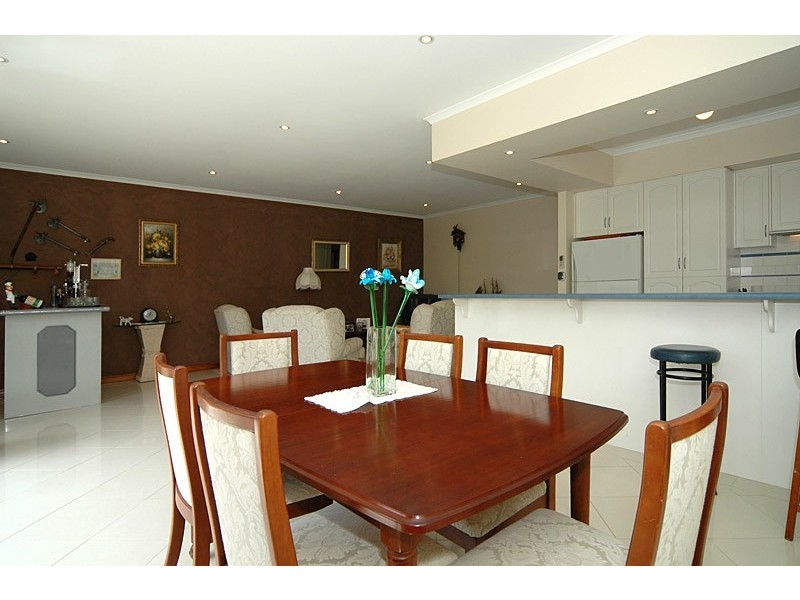 8 Dublin Place, Golden Grove SA 5125