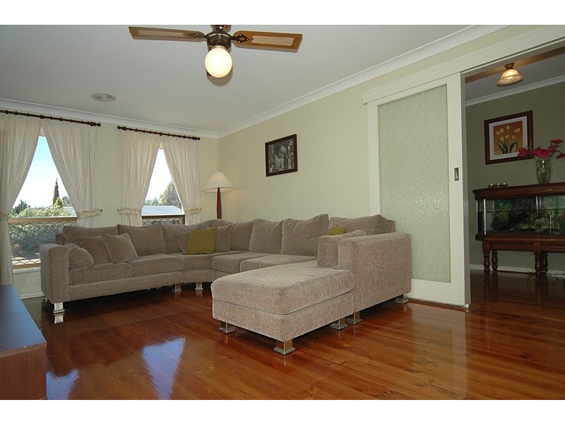 9 Maughan Avenue, Redwood Park SA 5097