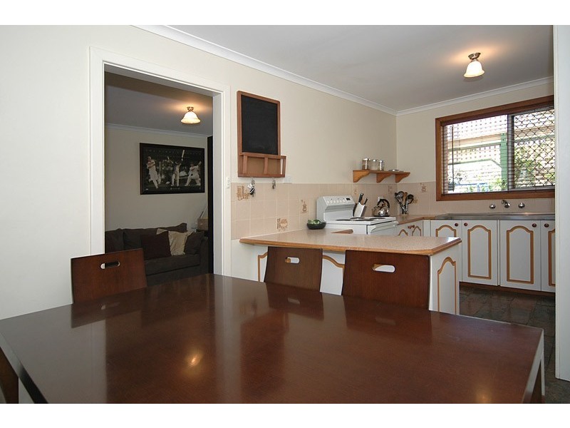 9 Maughan Avenue, Redwood Park SA 5097