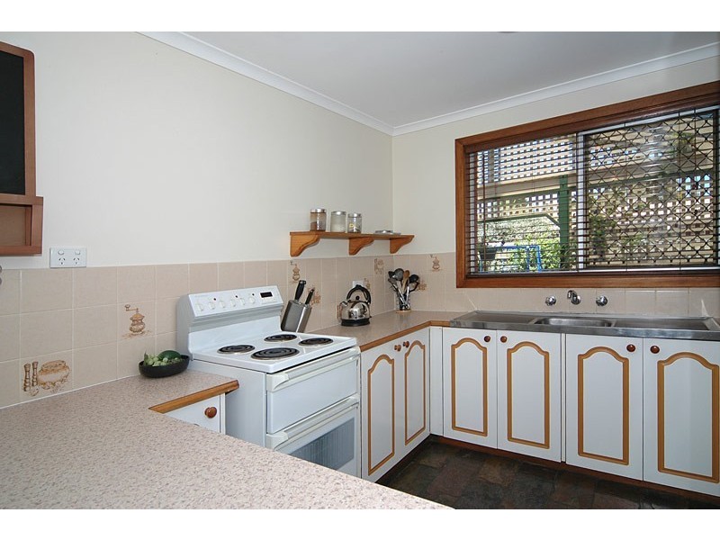 9 Maughan Avenue, Redwood Park SA 5097