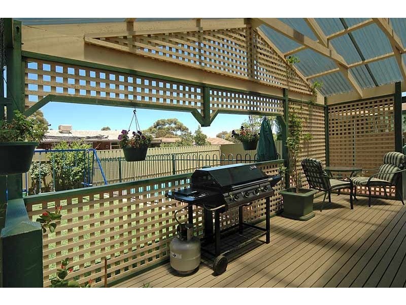 9 Maughan Avenue, Redwood Park SA 5097