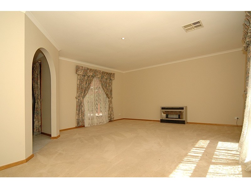 4 Donovan Street, Greenwith SA 5125