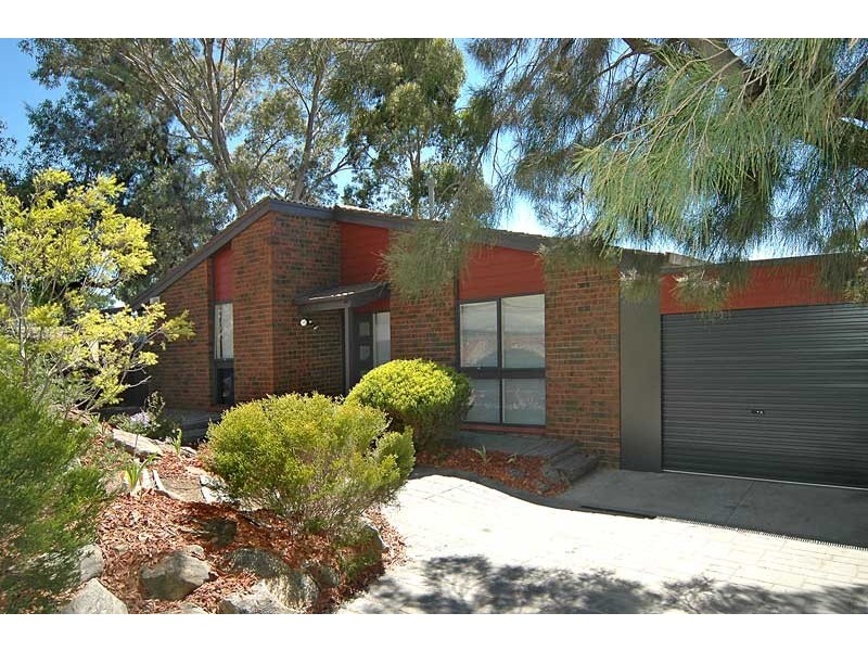 2 Chardonnay Crescent, Wynn Vale SA 5127