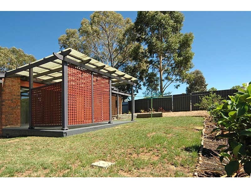 2 Chardonnay Crescent, Wynn Vale SA 5127