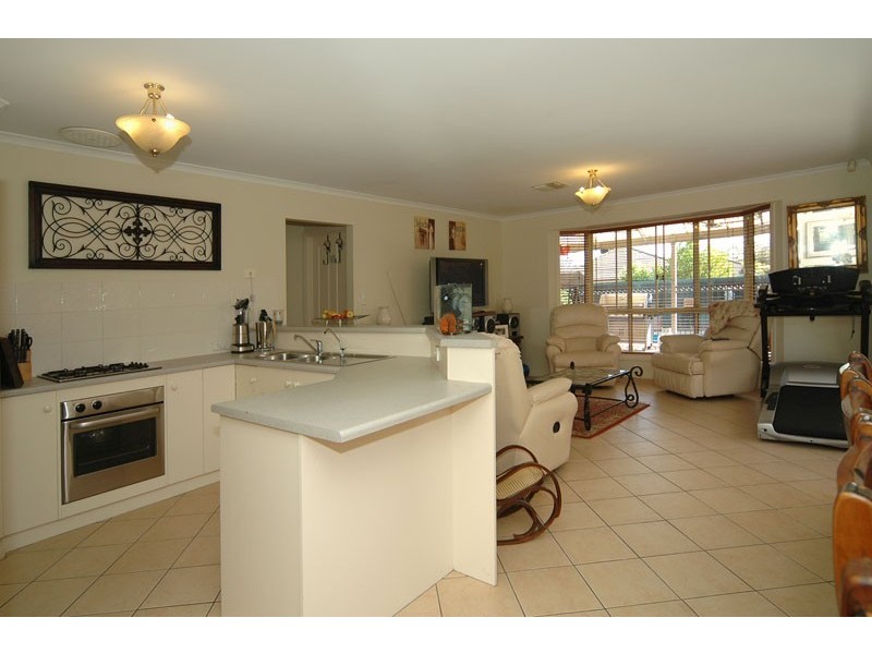 14 Petworth Parade, Greenwith SA 5125