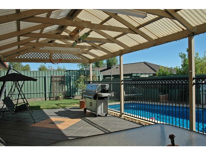 14 Petworth Parade, Greenwith SA 5125