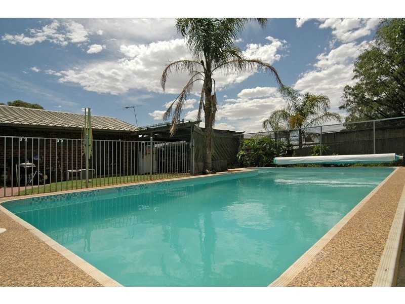 15 Munilla Avenue, Fairview Park SA 5126