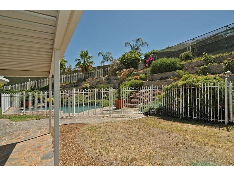 60 Coomurra Drive, Salisbury Heights SA 5109