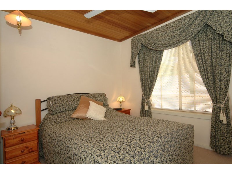 5 Birkdale Close, Fairview Park SA 5126