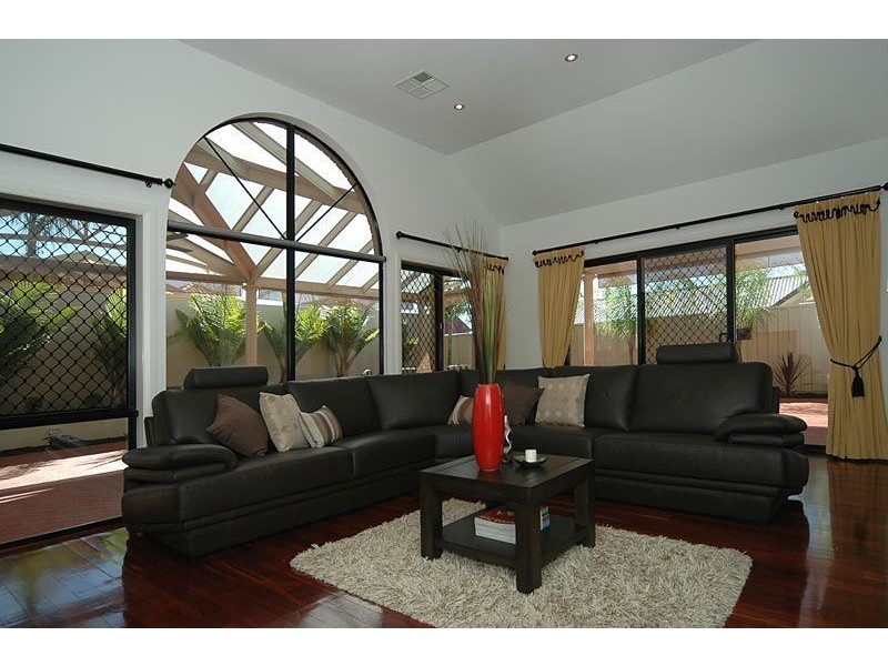 6 Holborn Court, Golden Grove SA 5125