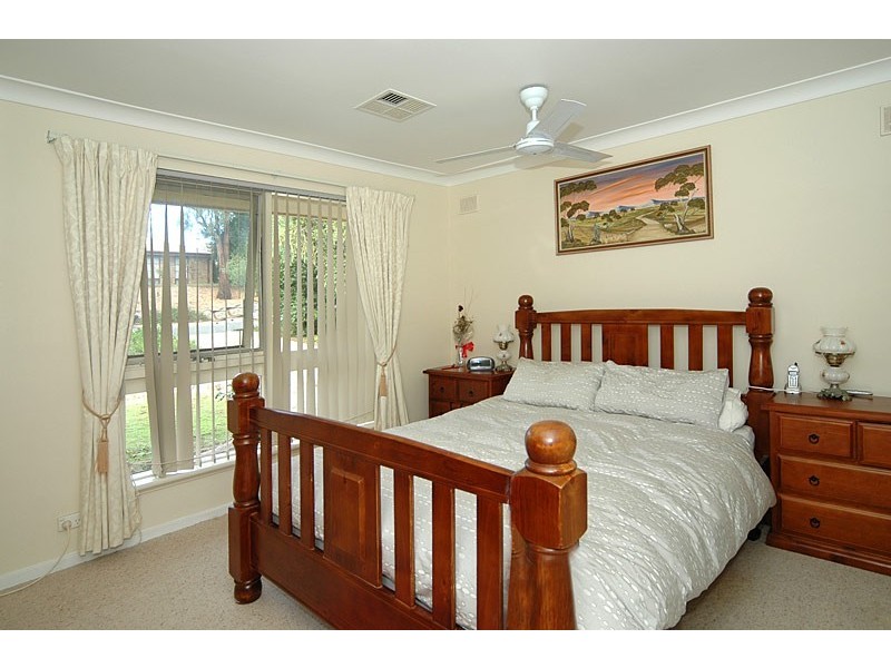 10 Mannara Road, Fairview Park SA 5126