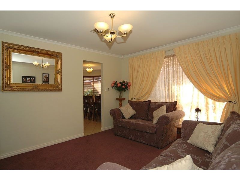 14 Petworth Parade, Greenwith SA 5125