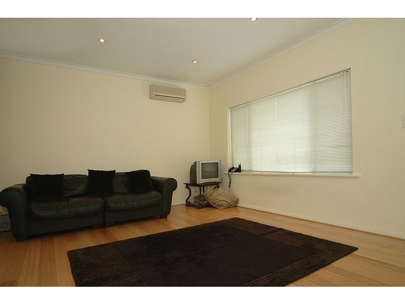 4/12 White Street, Henley Beach SA 5022