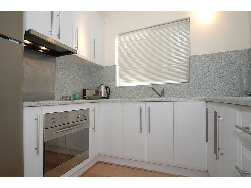 4/12 White Street, Henley Beach SA 5022