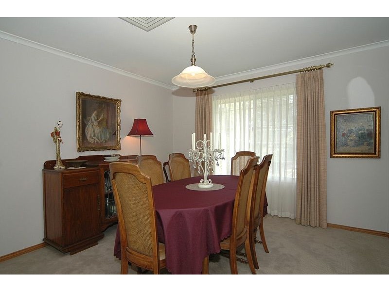 126 Brougham Drive, Valley View SA 5093