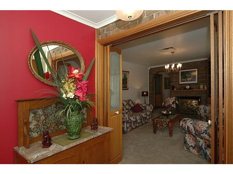 126 Brougham Drive, Valley View SA 5093