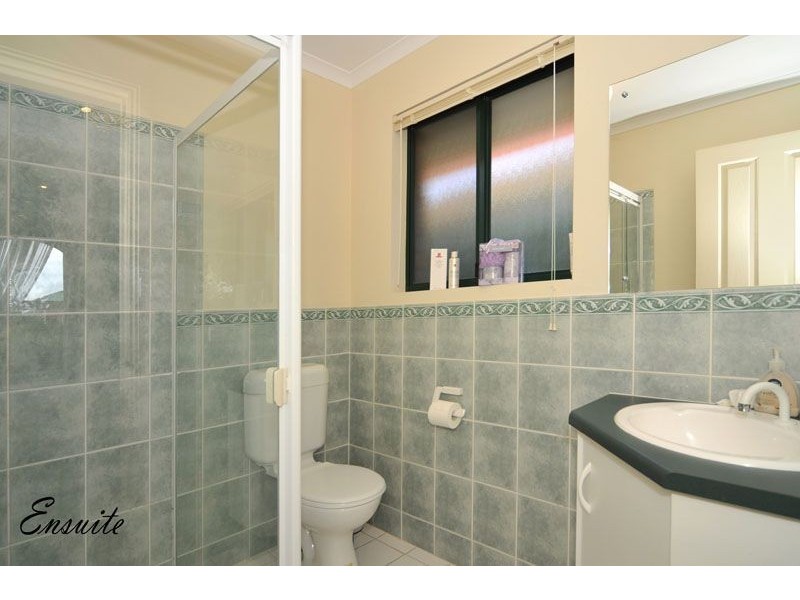 4 Rowe Circuit, Walkley Heights SA 5098
