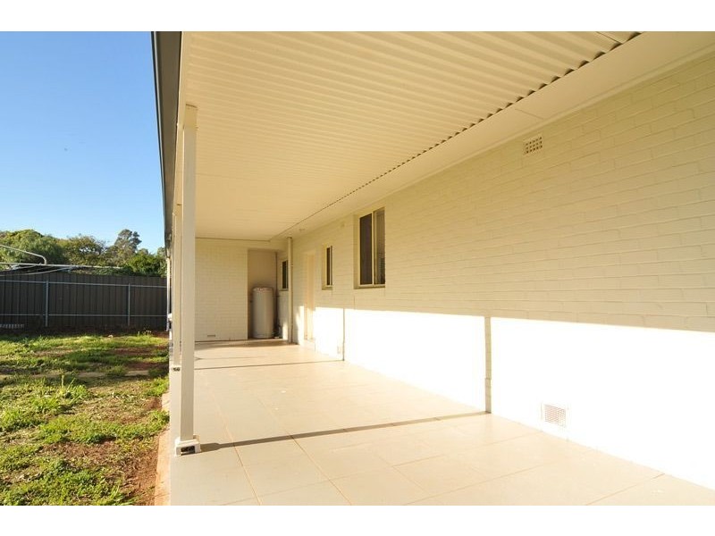 72 Northampton Crescent,, Elizabeth East SA 5112