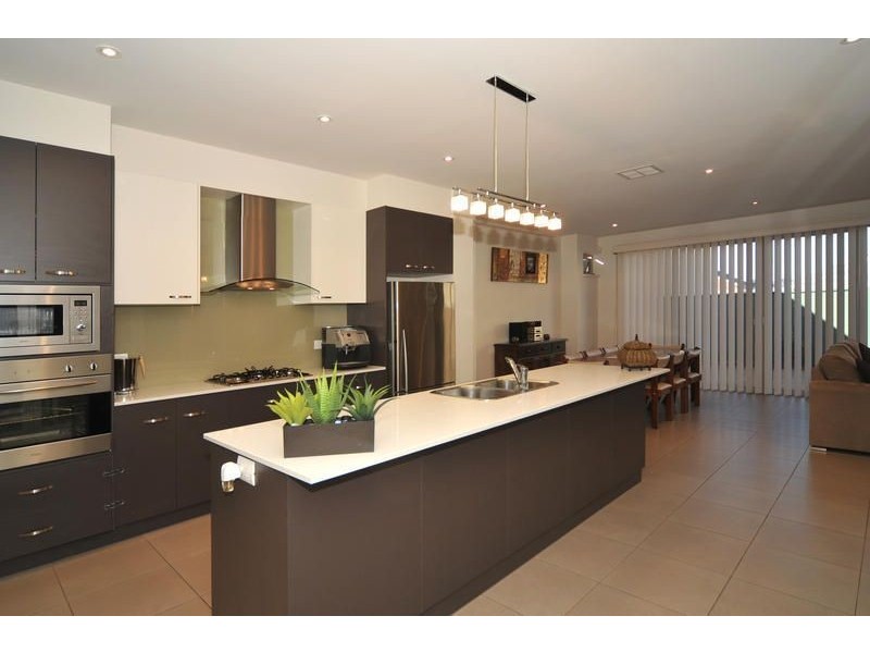 21 Phillipson Circuit, Mawson Lakes SA 5095