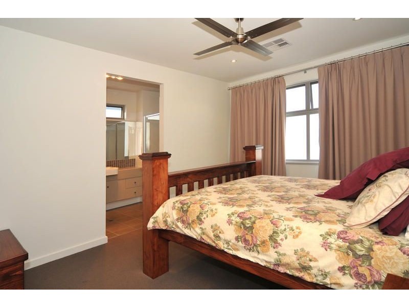 21 Phillipson Circuit, Mawson Lakes SA 5095