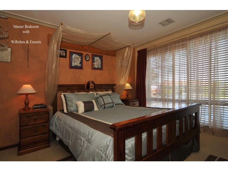 11 Maidment Court, Wynn Vale SA 5127