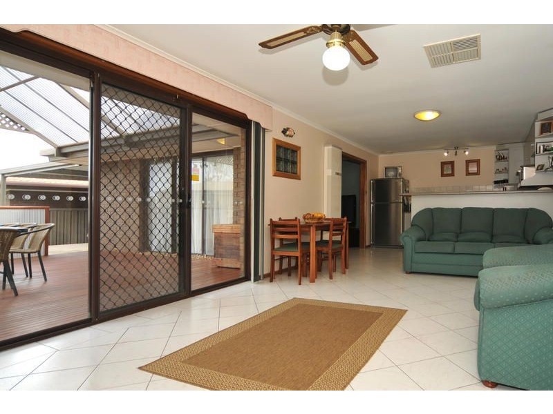 23 Cockatoo Street, Modbury Heights SA 5092